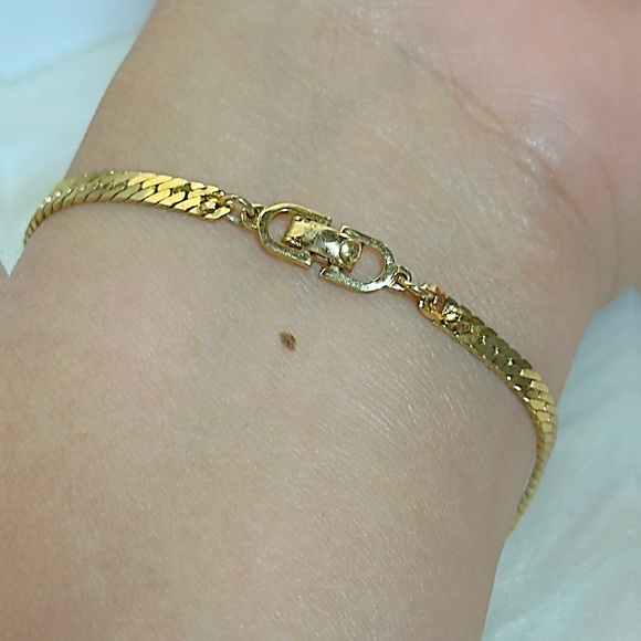 LOW START - CHRISTIAN DIOR GOLD TONE BRACELET- 7” long - Picture 8 of 12